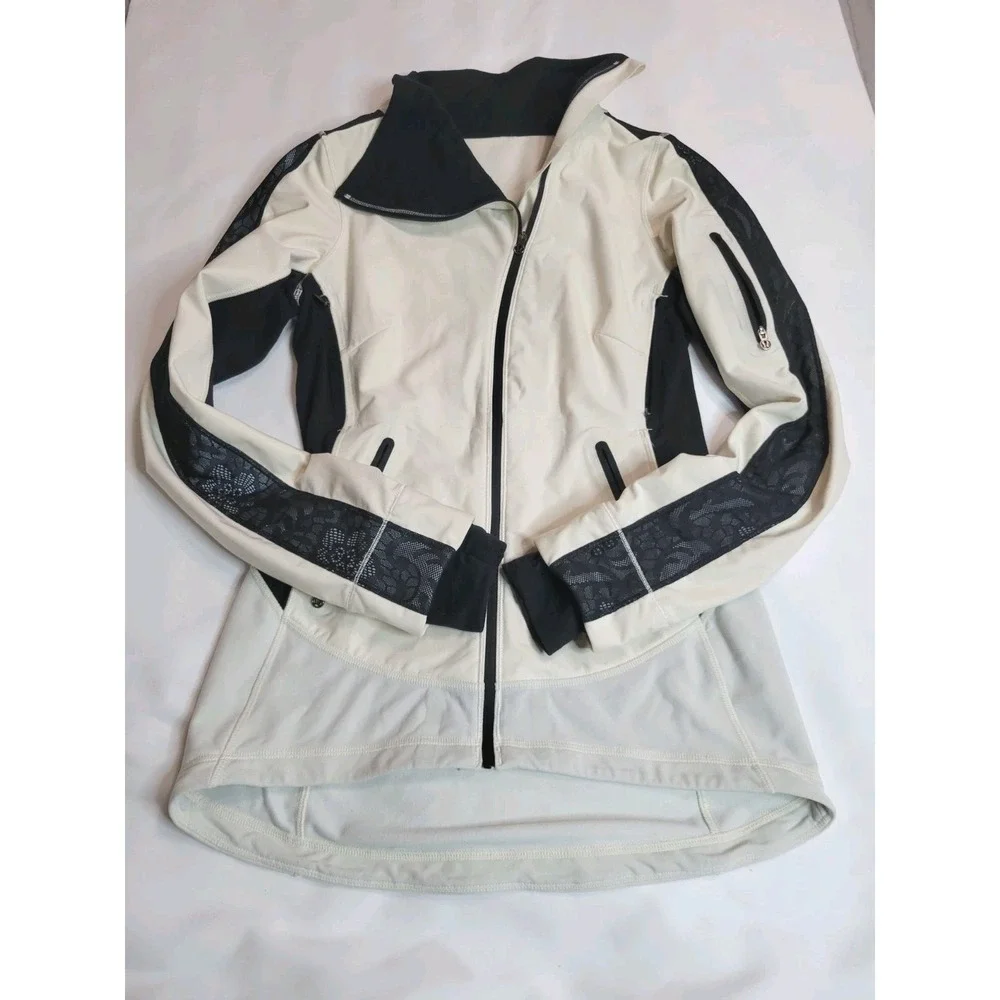 Lululemon Run Draft Dodger Jacket Full Zip Polar Cream Lace Womens Size 2‎